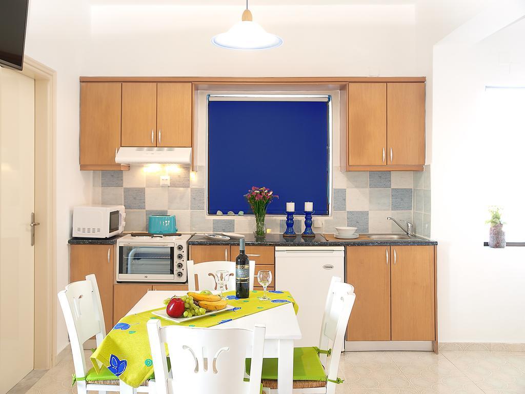 Almiris Seaside Apartments Almirida Extérieur photo