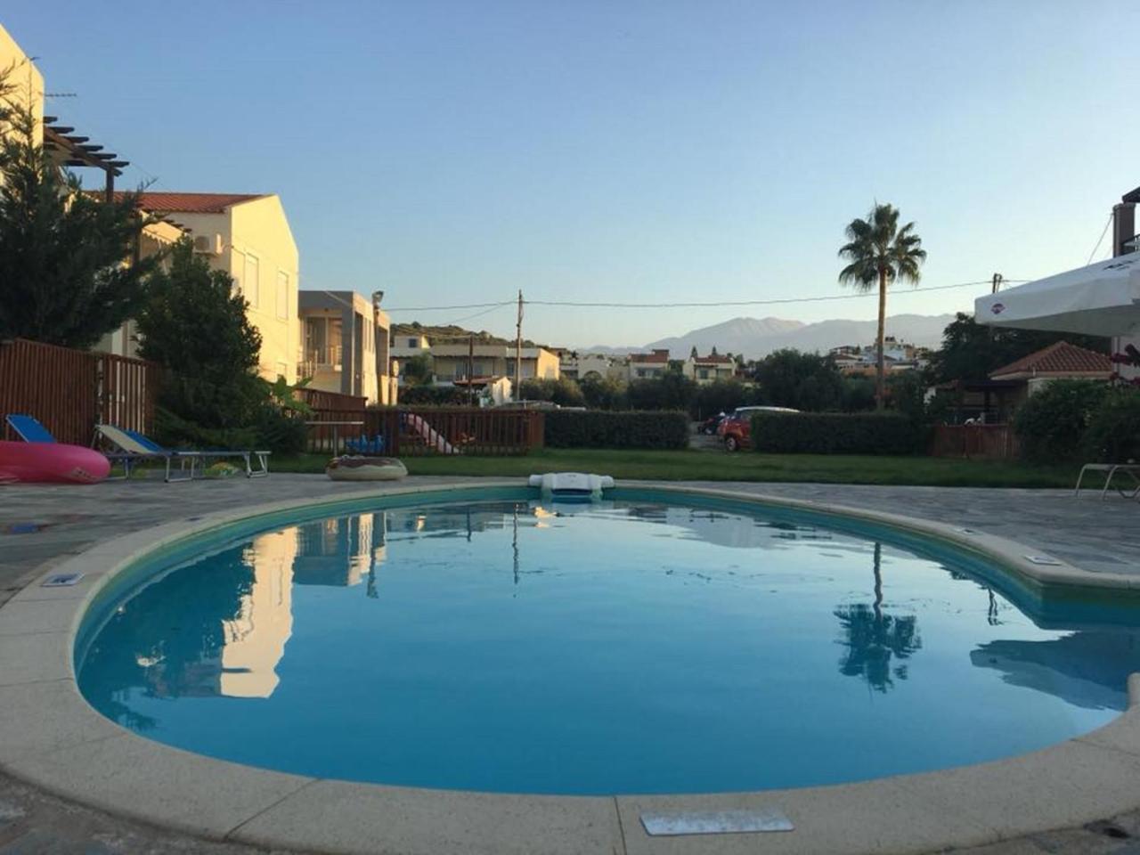 Almiris Seaside Apartments Almirida Extérieur photo